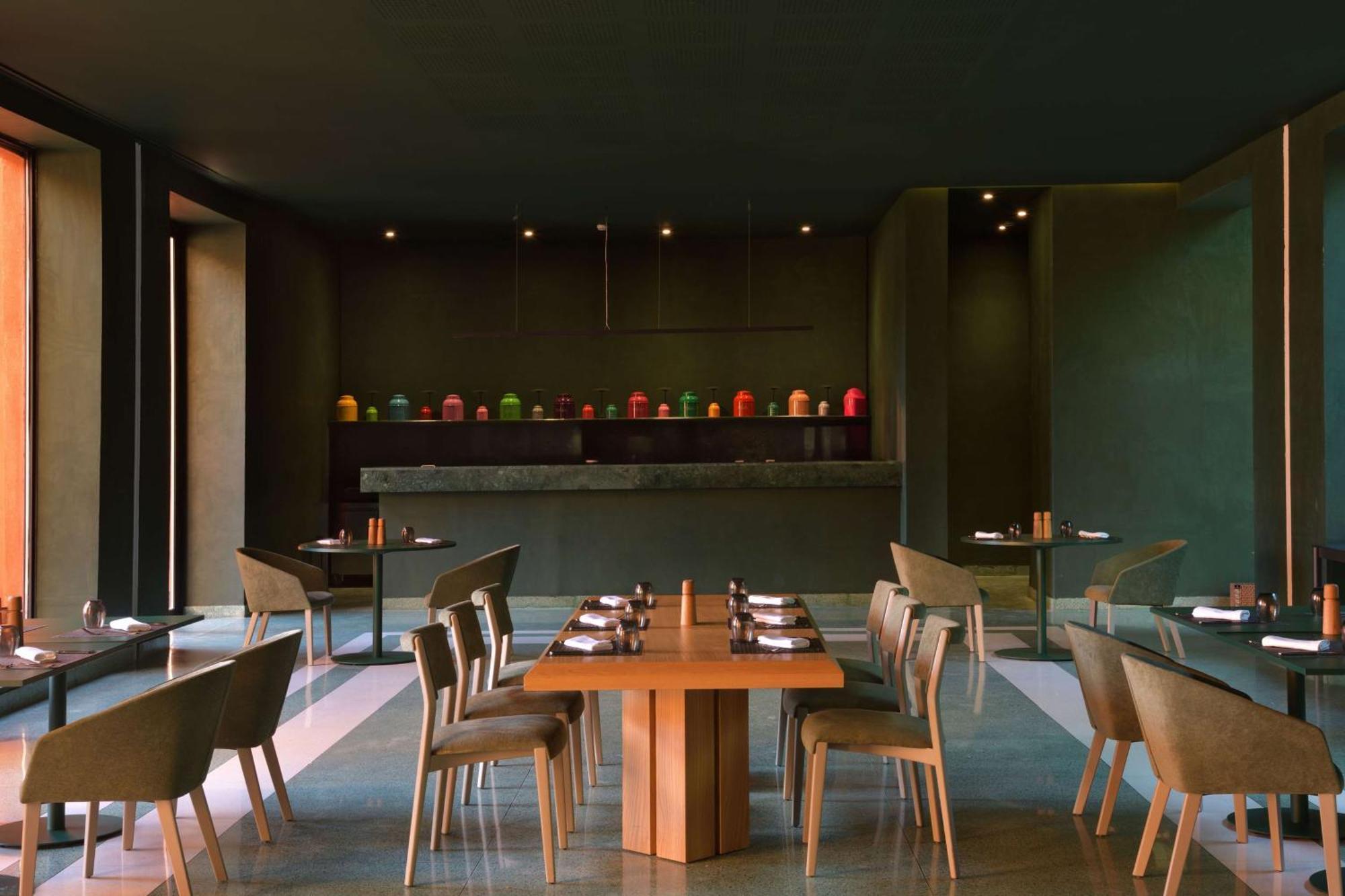 Doubletree By Hilton Ben Guerir Hotel & Residences Benguerir Exterior foto